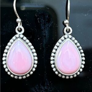 Beautiful pink Conch sterling silver earrings. NWOT